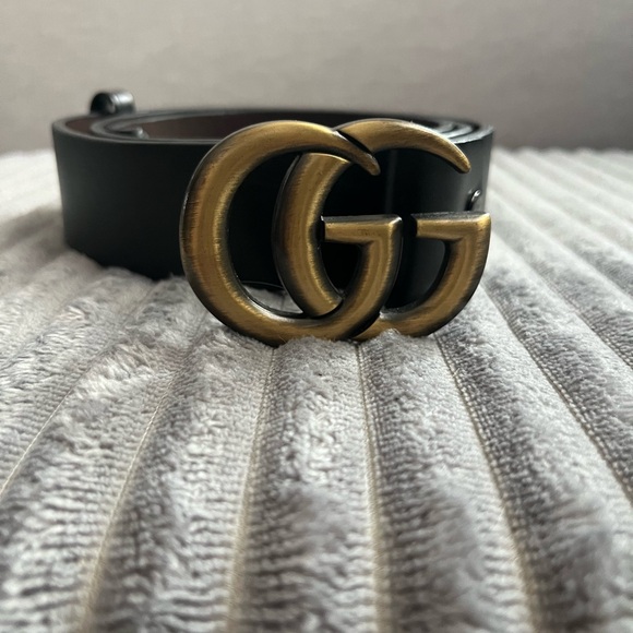Gucci Black Belt with Gold GG Buckle - Picture 1 of 4